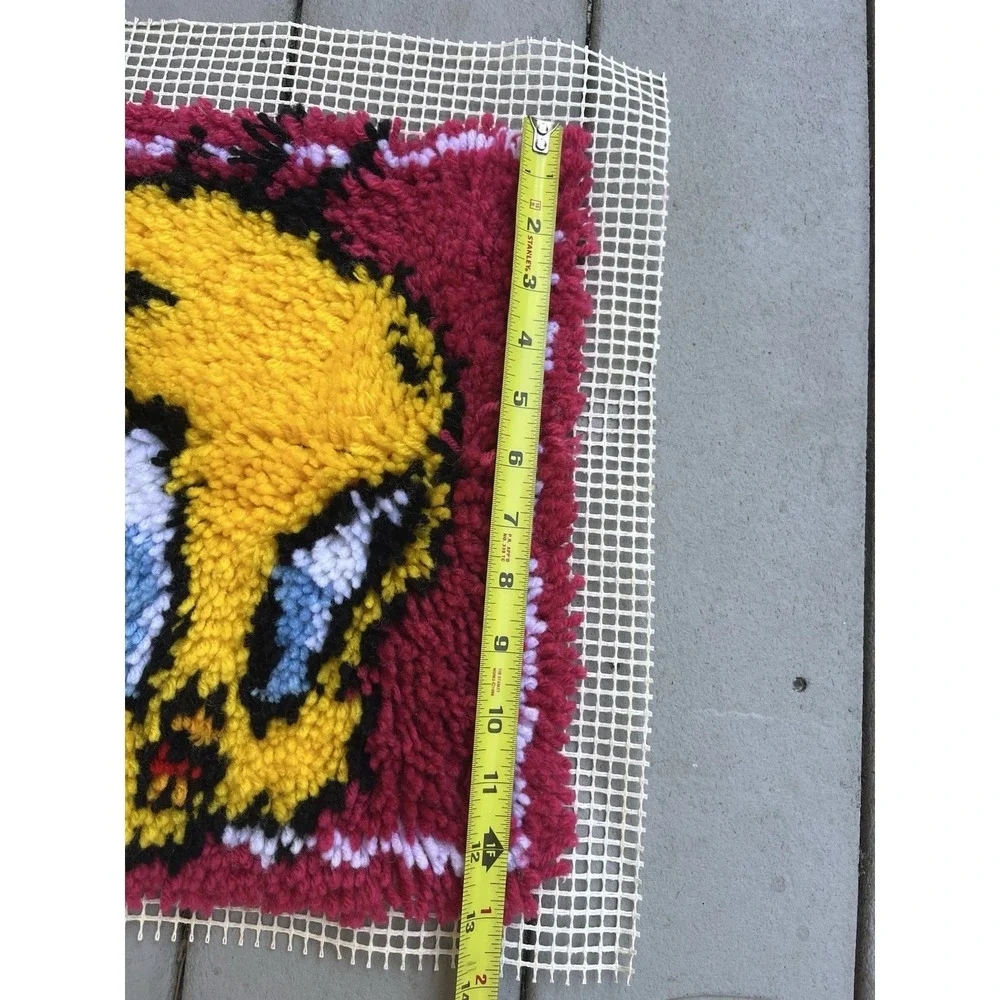 National Yarn Crafts Looney Tunes Hook Rug Tweety Bird‎ - Completed Wall Decor
